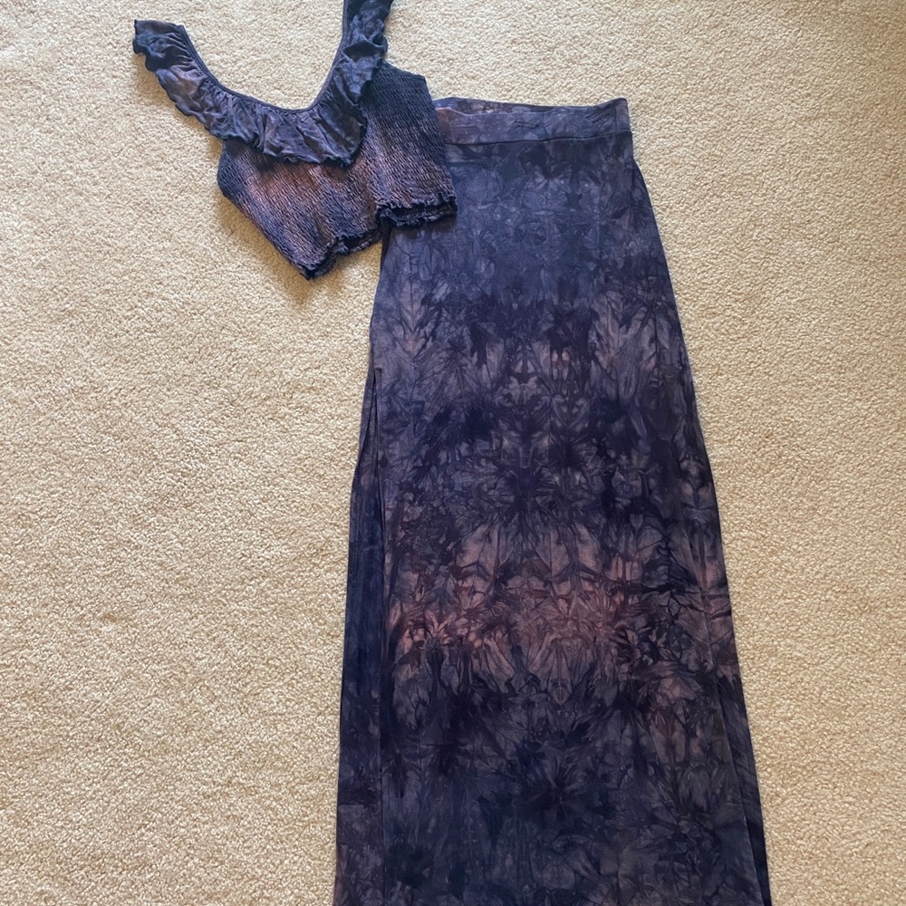 Crop top and skirt set!